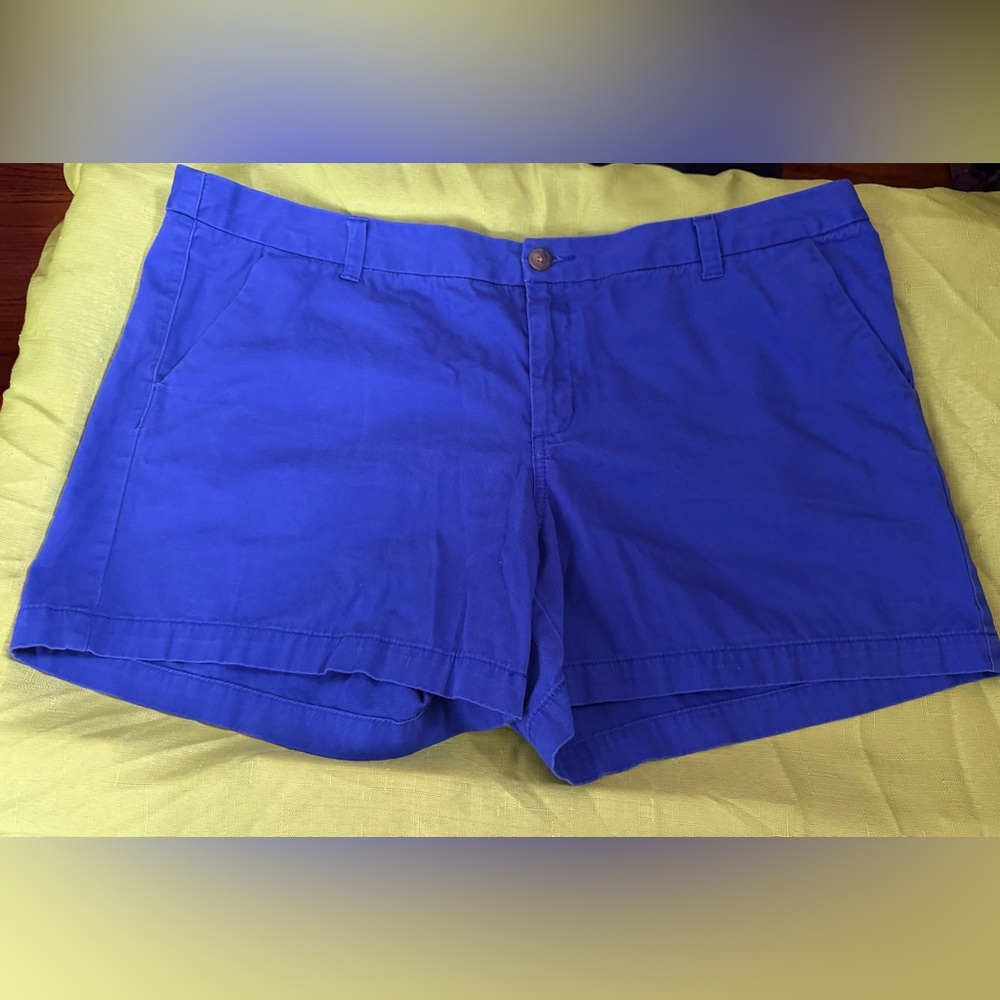 NWOT Merona Bright Royal Blue Women's Chino Shorts with pockets - SZ 18